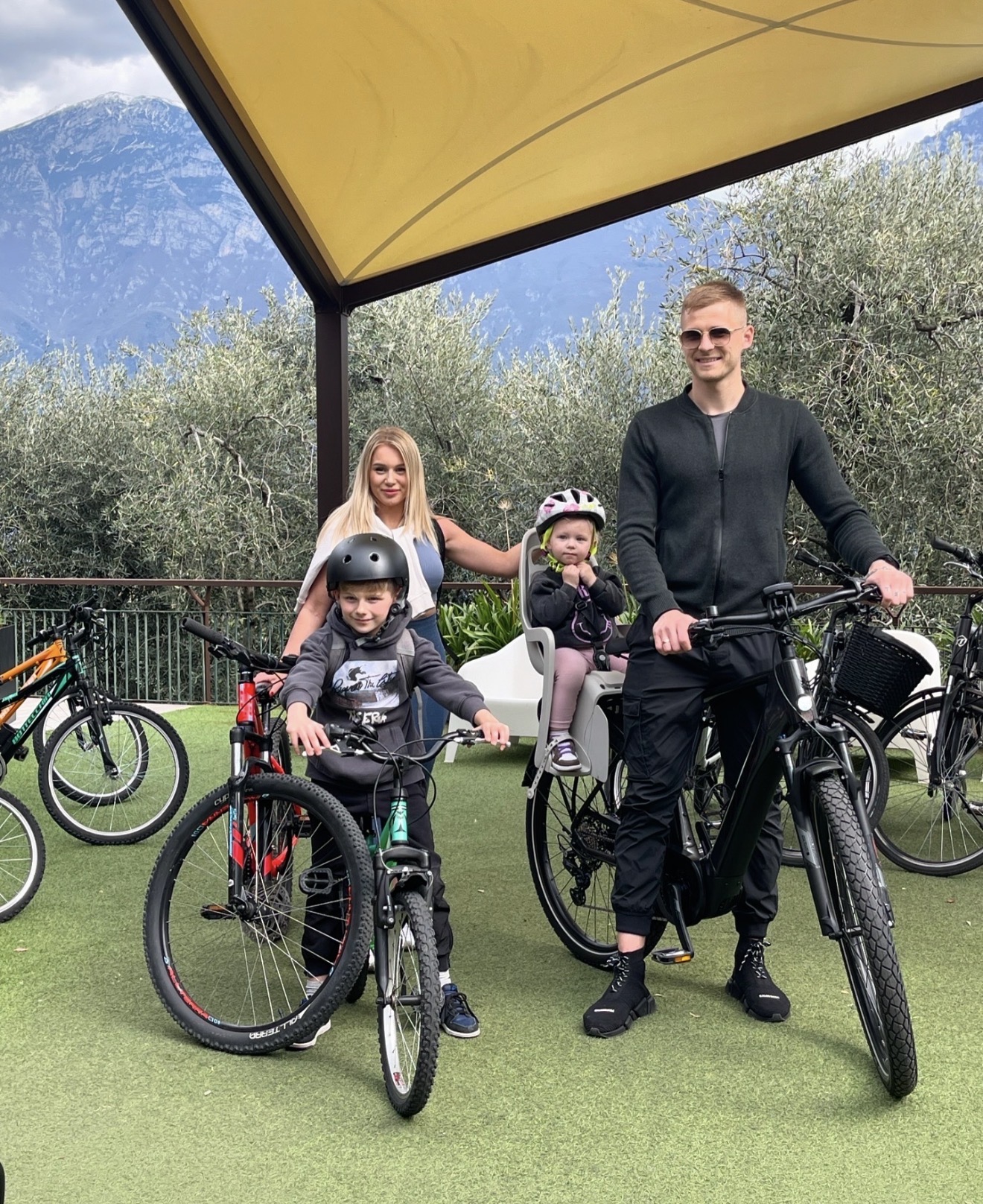 Family bike rental